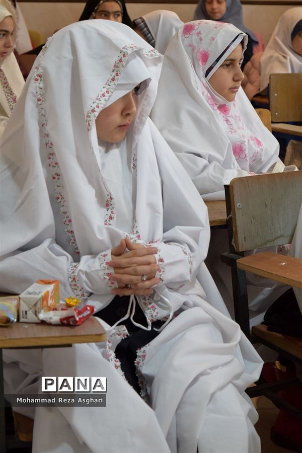 مسابقات قرآن و عترت و نماز دانش آموزان مقطع ابتدایی منطقه 14