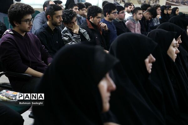 مراسم یادبود دانش‌ پژوهان المپیادی درسقوط هواپیمای اوکراینی