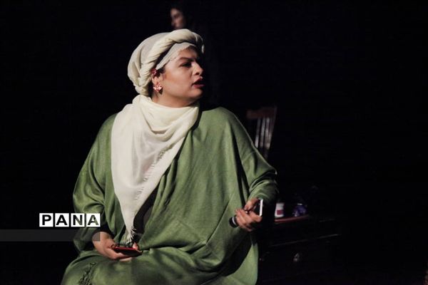 اجرای نمایش «خرس»