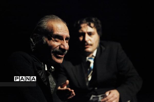 اجرای نمایش «خرس»