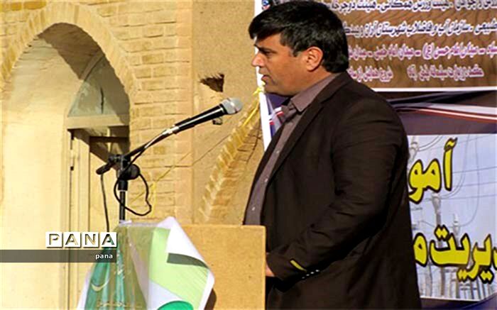 حفظ محیط زیست و منابع طبیعی را باید از کودکی آموزش داد