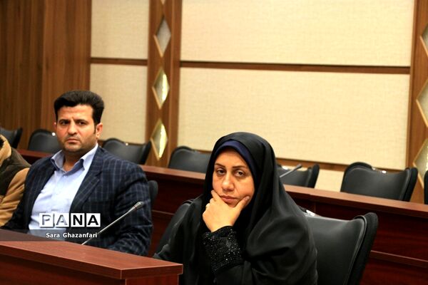 نشست مدیران روابط عمومی اداره‌های شهرستان ساری در فرمانداری