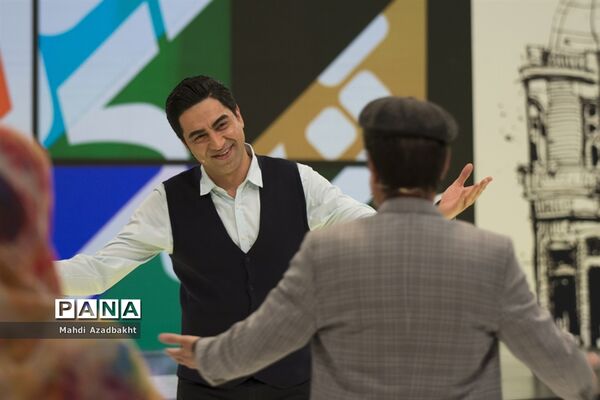 برنامه تلویزیونی چهل تیکه