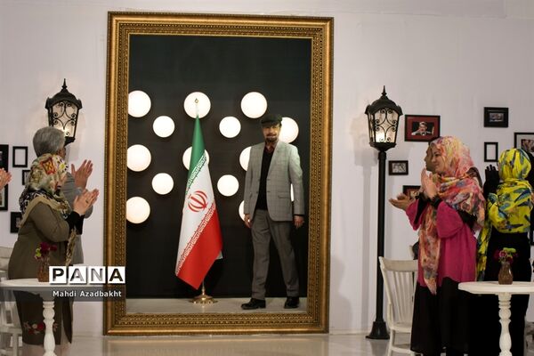 برنامه تلویزیونی چهل تیکه