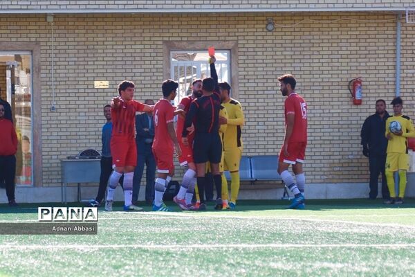 مسابقات  لیگ برتر بزرگسالان استان فارس بین دو تیم ماهان شیراز و پرسپولیس شیراز