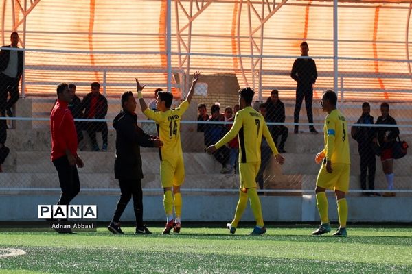 مسابقات  لیگ برتر بزرگسالان استان فارس بین دو تیم ماهان شیراز و پرسپولیس شیراز