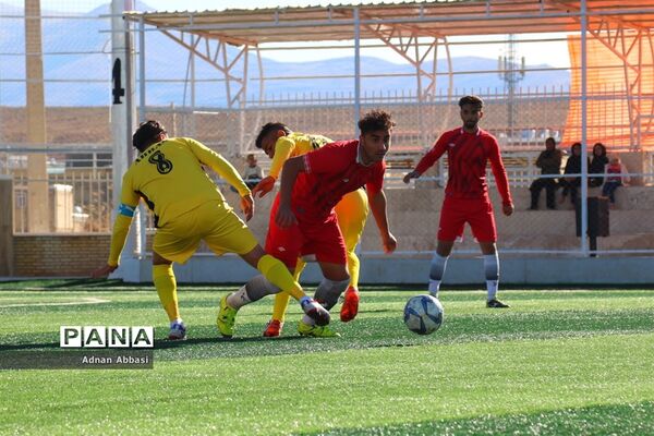مسابقات  لیگ برتر بزرگسالان استان فارس بین دو تیم ماهان شیراز و پرسپولیس شیراز