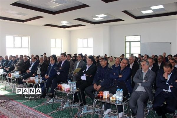 افتتاح دبیرستان حاج محمد طیب دریزد