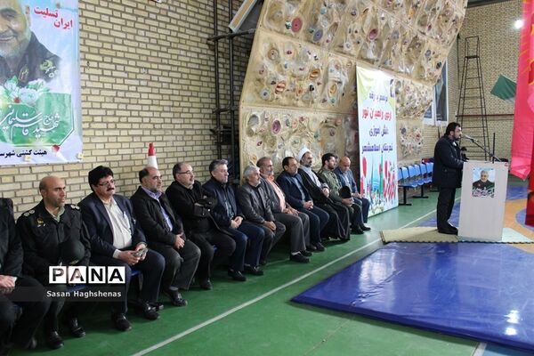 اعزام کاروان راهیان نوردانش آموزان شهرستان اسلامشهر به سرزمینهای ایثار و شهادت