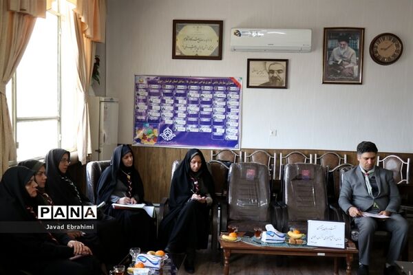 نشست مدرسان پیشتازان سازمان دانش آموزی خراسان رضوی