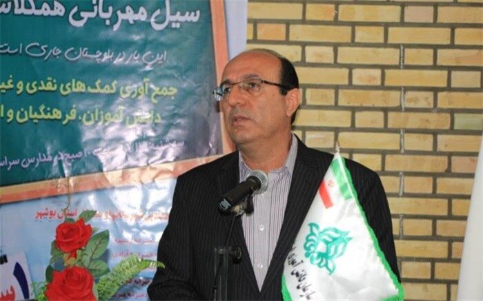 دانش آموزان بوشهری به نام شهید سلیمانی به کمک سیل زدگان شتافتند