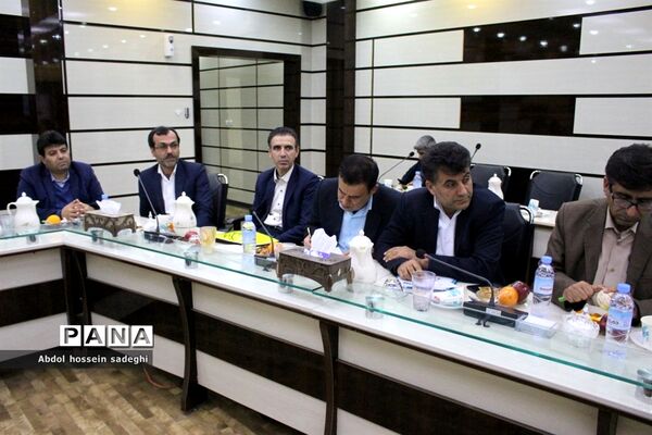 جلسه شورای معاونان  اداره‌کل آموزش و پرورش استان بوشهر