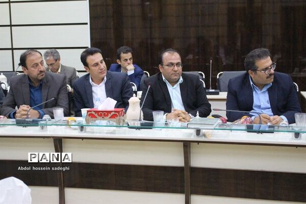 جلسه شورای معاونان  اداره‌کل آموزش و پرورش استان بوشهر