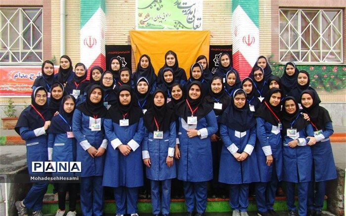 مدیر دبیرستان نمونه کاشی نیلوفر: هدف از طرح «مدام»، تقویت حس مسئولیت پذیری در دانش آموزان