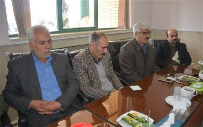 باید طوری برنامه ریزی کنیم که بچه ها بهتر از ما بتوانند کشور را اداره کنند