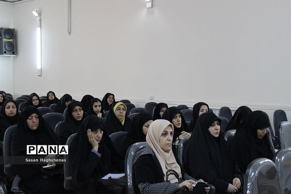 دوره توانمندسازی هنرهای آوایی و نمایشی دراسلامشهر