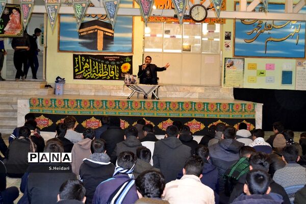 آیین عزاداری و سوگواری حضرت فاطمه زهرا(س) در دبیرستان مومنین