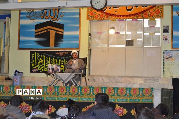 آیین عزاداری و سوگواری حضرت فاطمه زهرا(س) در دبیرستان مومنین