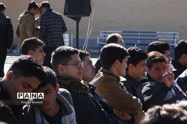 یادواره شهدای دانش آموز هنرستان خیامی بیرجند