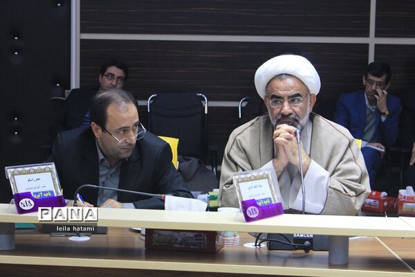 جلسه مشترک شورای معاونان اداره‌کل و مدیران و روسای آموزش و پرورش نواحی  و مناطق استان آذربایجان شرقی