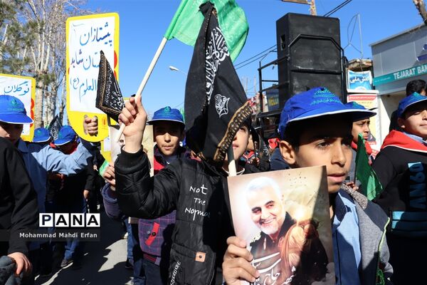 پویش دانش آموزی نوگلان فاطمی در آباده