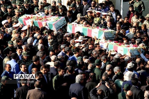 استقبال از پیکرهای پاک 3 شهید گمنام دفاع مقدس در فرودگاه بوشهر