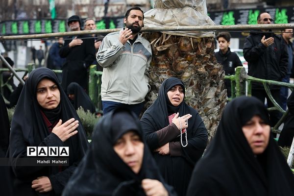 اجتماع عاشورای فاطمی در میدان هفت تیر