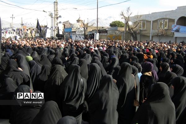 اجتماع بزرگ عزادارن فاطمی در کرمانشاه