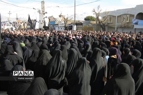 اجتماع بزرگ عزادارن فاطمی در کرمانشاه