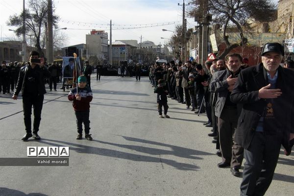 اجتماع بزرگ عزادارن فاطمی در کرمانشاه