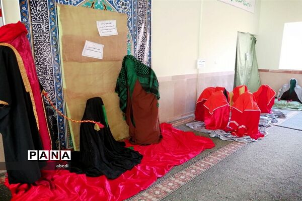 گرامیداشت ایام فاطمیه در دبیرستان ریحانه بهاباد
