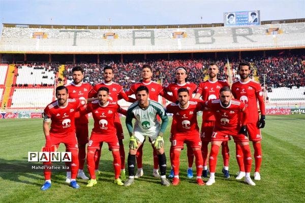 دیدار تیم‌هاى تراکتور و ذوب آهن