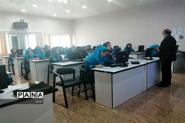 آموزش خبرنگاری در دبیرستان شهید صدوقی یزد