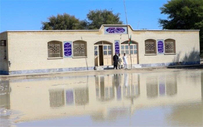 سازمان منطقه آزاد چابهار 100 میلیارد ریال به بازسازی و ساخت مدارس مناطق سیل زده کمک می کند