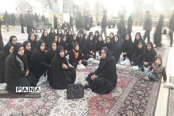 دانش آموزان دبیرستان سیدالشهدا ابرکوه در مشهد