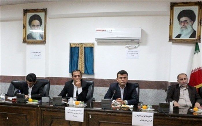 مدارس، برنامه های هزینه بردار را اجرا نکنند