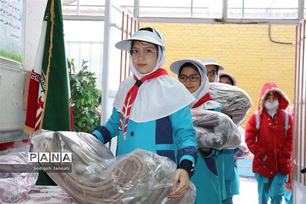 سیل مهربانی در مدارس آباده