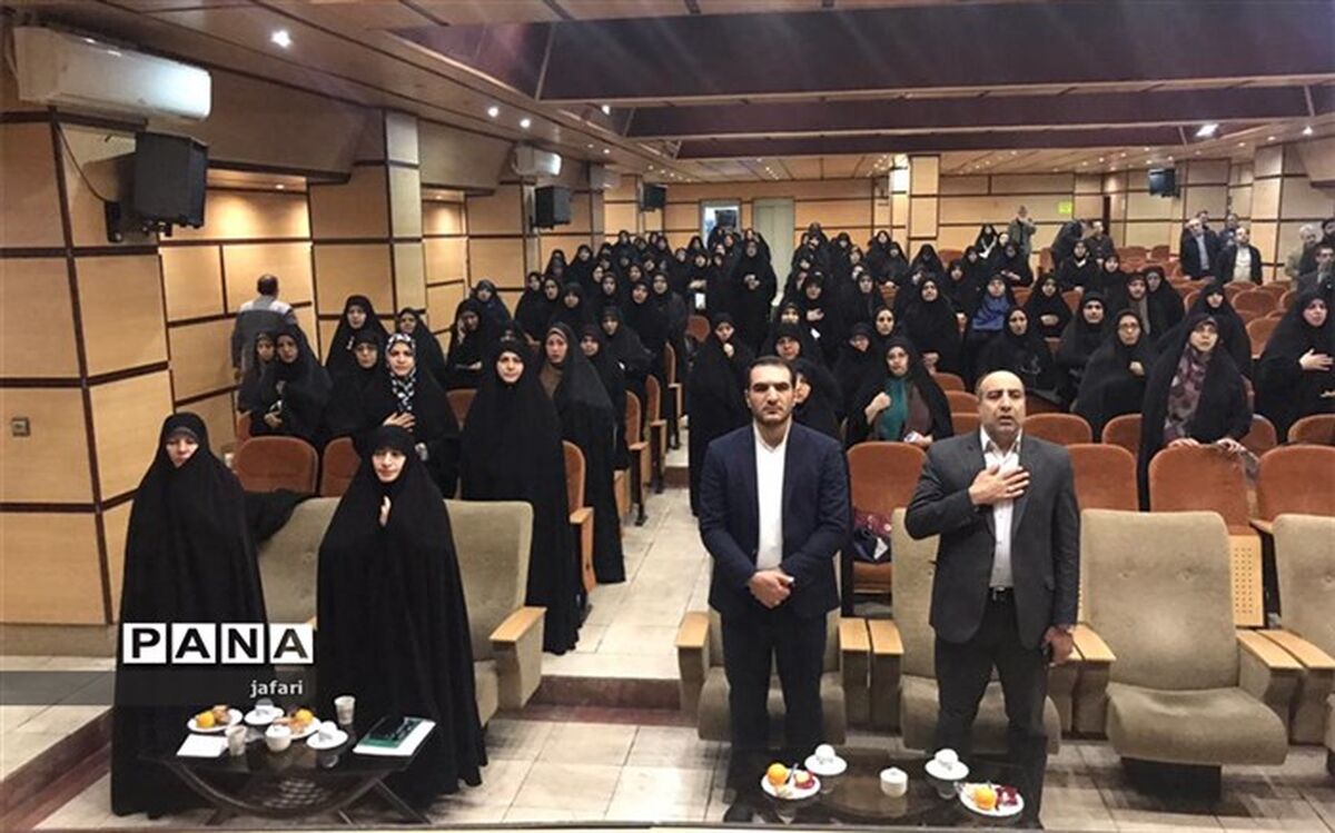 برگزاری جلسه عمومی معاونان و مربیان پرورشی در منطقه4