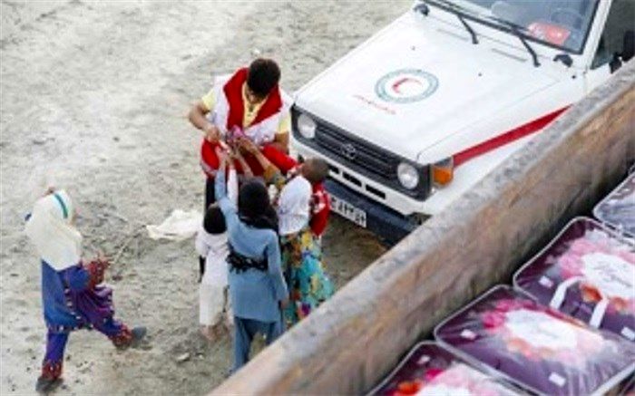 تداوم کمک‌های مردم نوع دوست یزد به مناطق سیل زده