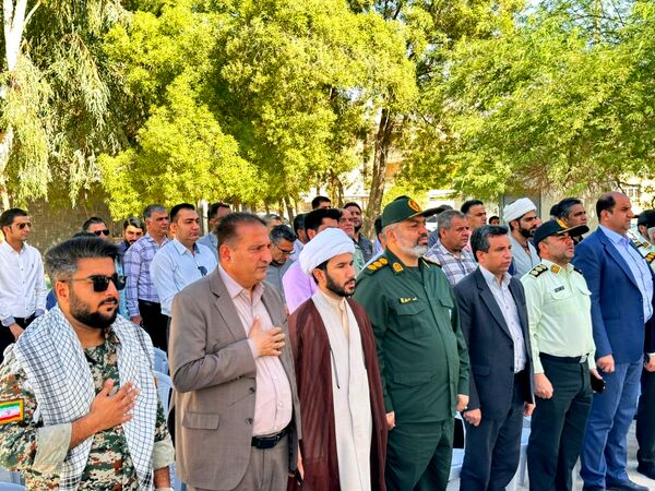 غبارروبی قبور مطهر شهدا در بستک