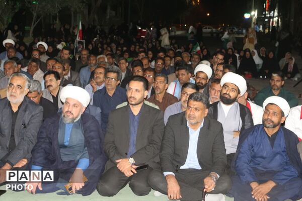 بیعت فرهنگیان و دانش‌آموزان شهرستان فهرج با رهبر جدیدشان