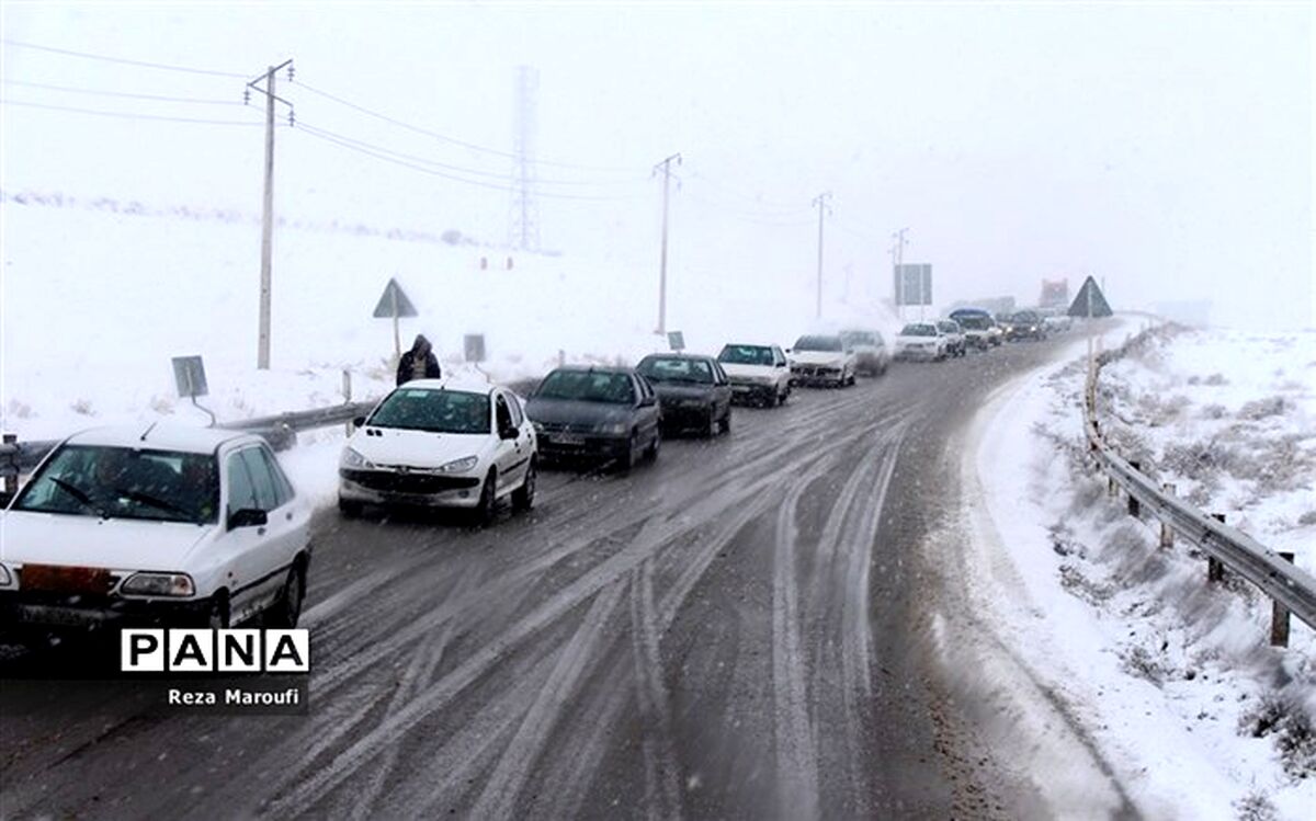 بارش برف در جاده‌های ۷ استان کشور