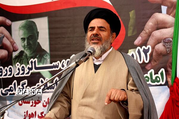 آیین استانی نواخته شدن زنگ انقلاب در اهواز