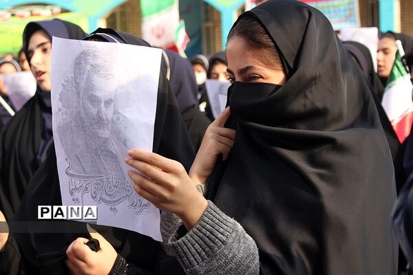آیین استانی نواخته شدن زنگ انقلاب در اهواز