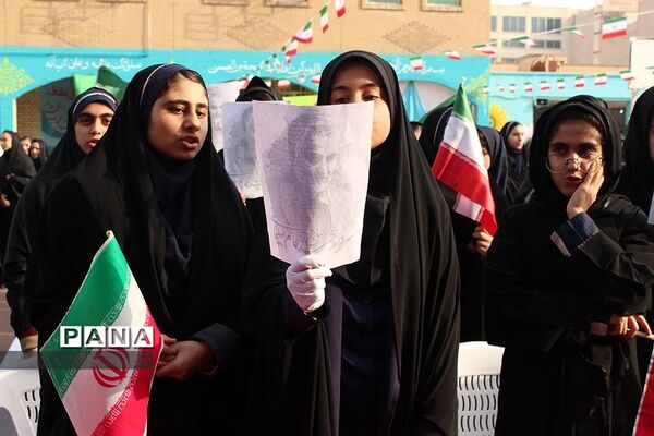 آیین استانی نواخته شدن زنگ انقلاب در اهواز