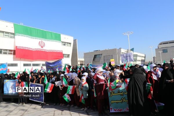 مراسم گرامیداشت سالروز ورود امام خمینی( ره)  به میهن اسلامی در مشهد