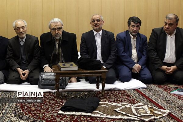 نواختن گلبانگ انقلاب اسلامی با حضور وزیر آموزش و پرورش