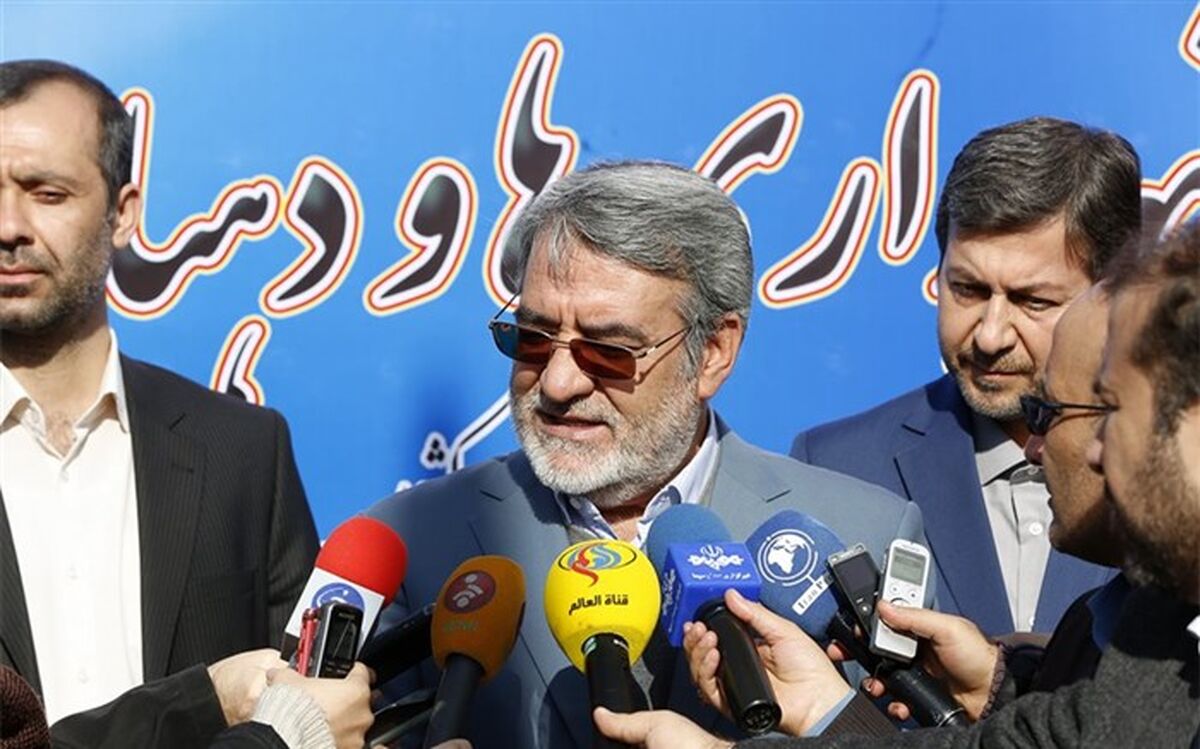 وزیر کشور: مردم اطلاعات ویروس «کرونا» را از رسانه‌های رسمی دریافت کنند