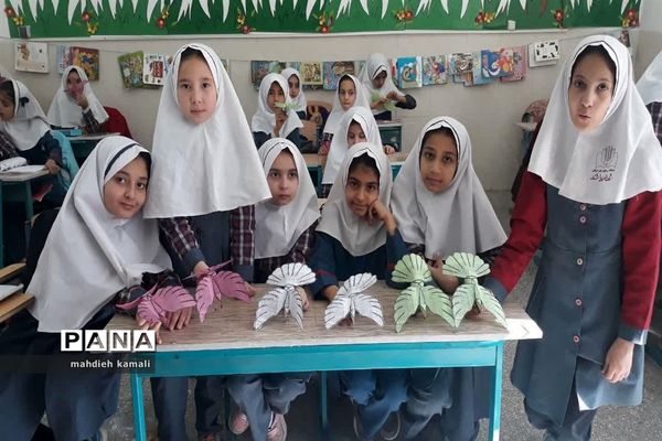 نواخته شدن زنگ انقلاب در مدارس اشکذر