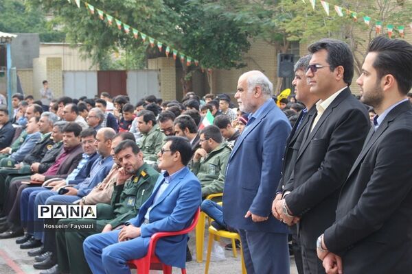 نواختن زنگ انقلاب در بوشهر